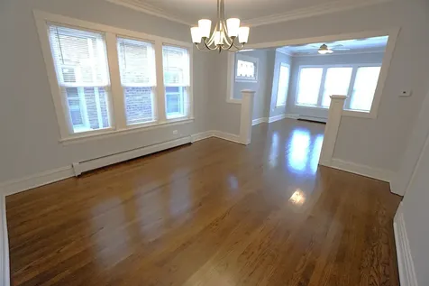 4950 West Kamerling Avenue Chicago IL 60651