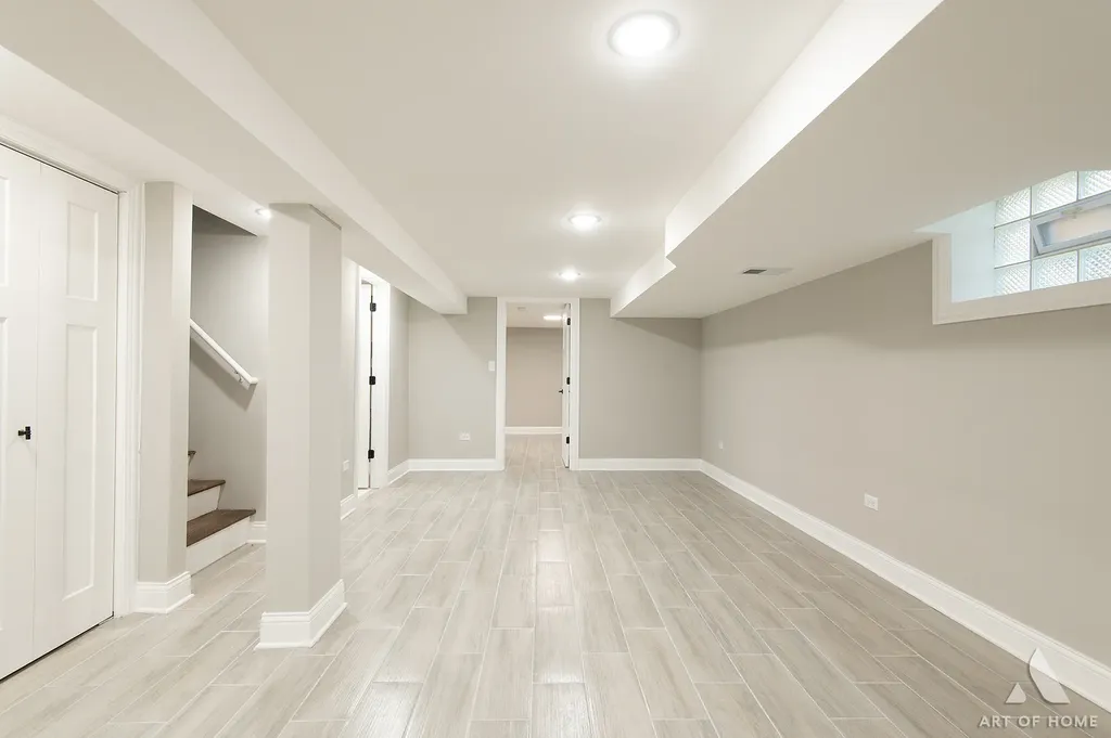 7737 South Champlain Avenue Chicago IL 60619