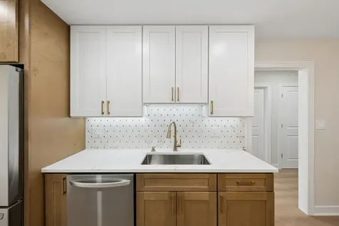 1935 Mission Hills Lane Northbrook IL 60062