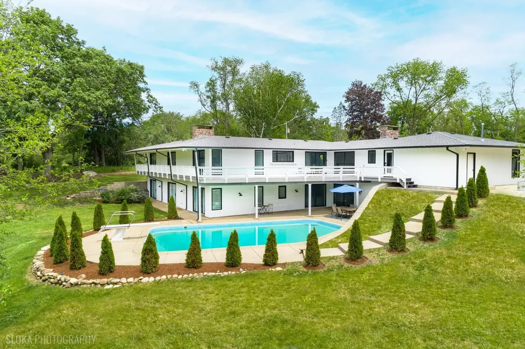 312 Ridge Road Barrington Hills IL 60010