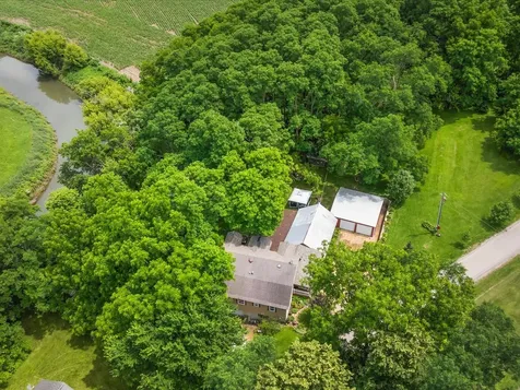 3503 South Ebys Mill Road Elizabeth IL 61028