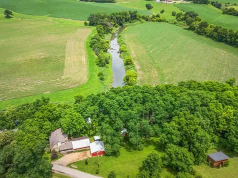 3503 South Ebys Mill Road Elizabeth IL 61028
