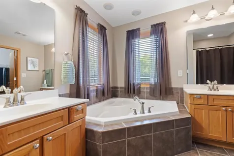 10589 Harrison Court Roscoe IL 61073
