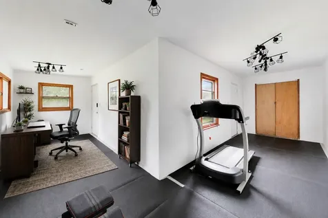 4320 Giant Oak Drive Mchenry IL 60051