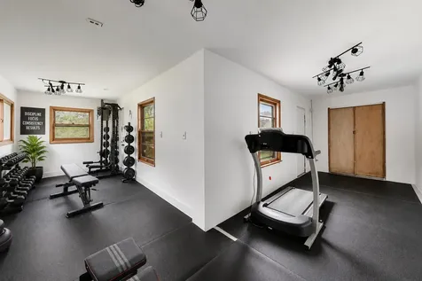4320 Giant Oak Drive Mchenry IL 60051