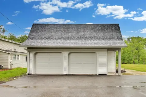 4320 Giant Oak Drive Mchenry IL 60051