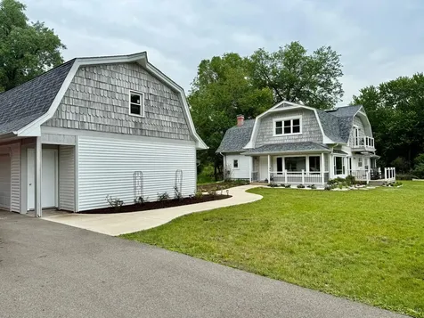 4320 Giant Oak Drive Mchenry IL 60051