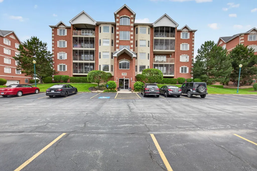 7919 Trinity Circle Tinley Park IL 60487