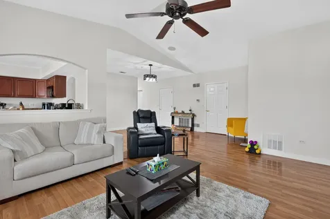 7919 Trinity Circle Tinley Park IL 60487