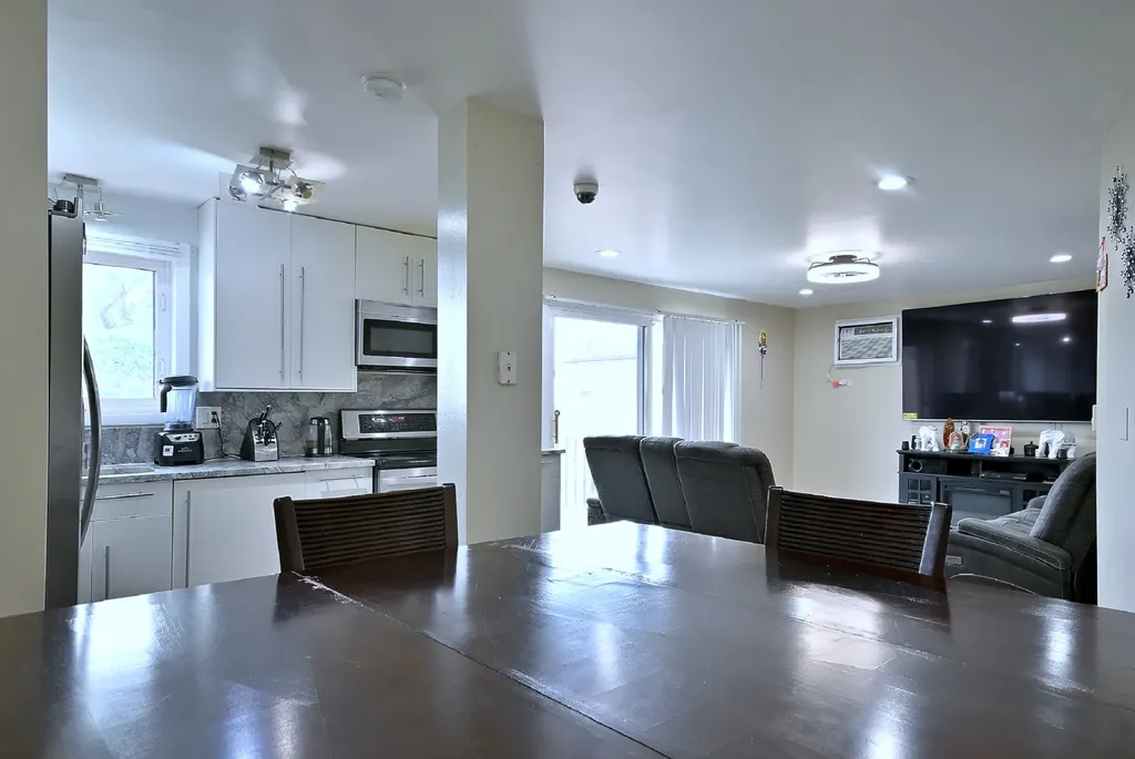 2325 North Neva Avenue Chicago IL 60707