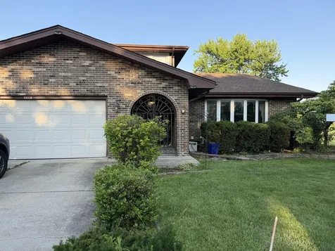 8541 South 83rd Avenue Hickory Hills IL 60457
