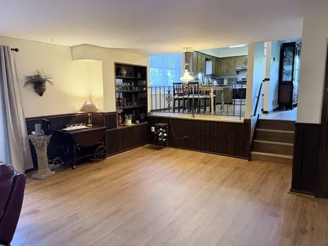 8541 South 83rd Avenue Hickory Hills IL 60457