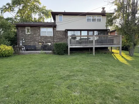 8541 South 83rd Avenue Hickory Hills IL 60457