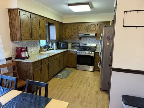 8541 South 83rd Avenue Hickory Hills IL 60457
