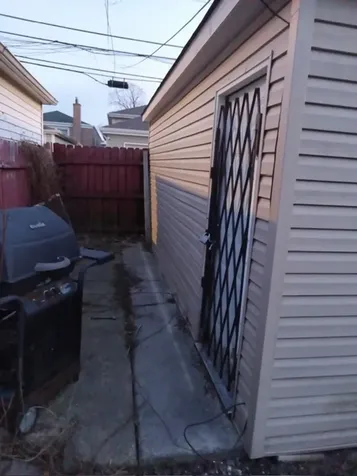 3307 West 37th Place Chicago IL 60632