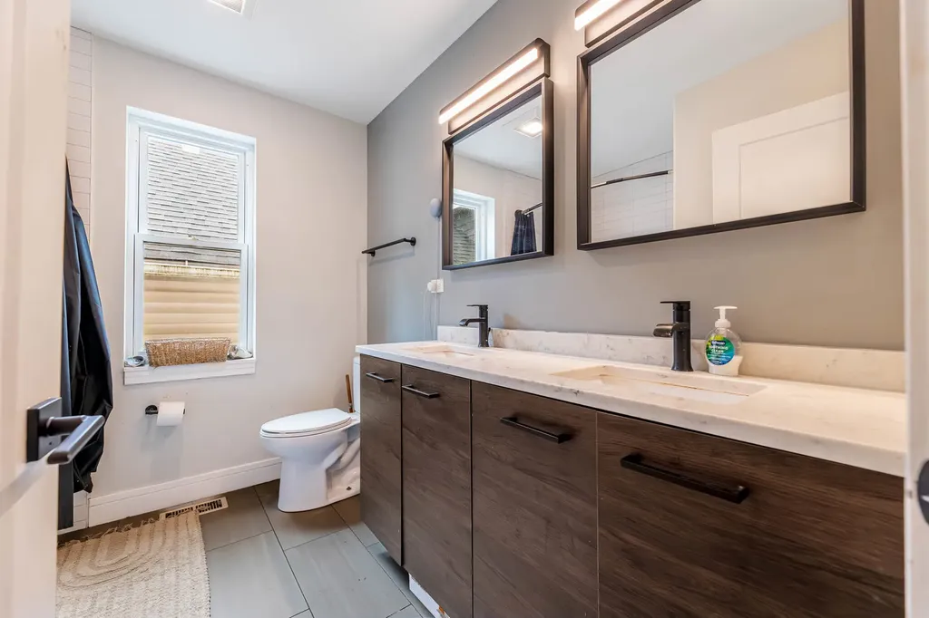 4856 South Ada Street Chicago IL 60609