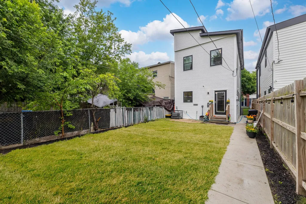 4856 South Ada Street Chicago IL 60609