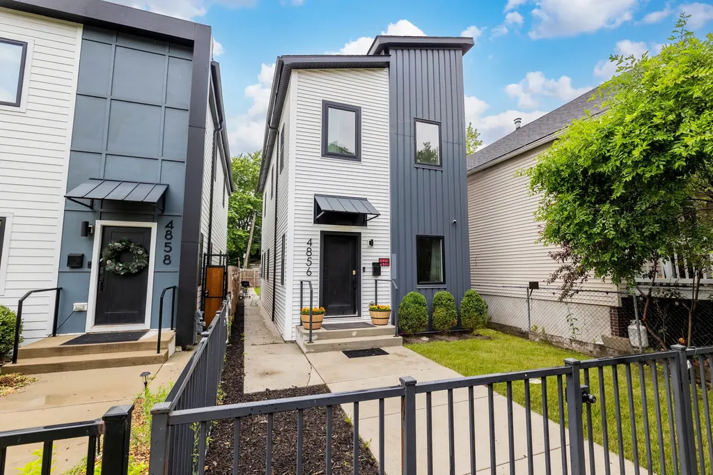 4856 South Ada Street Chicago IL 60609