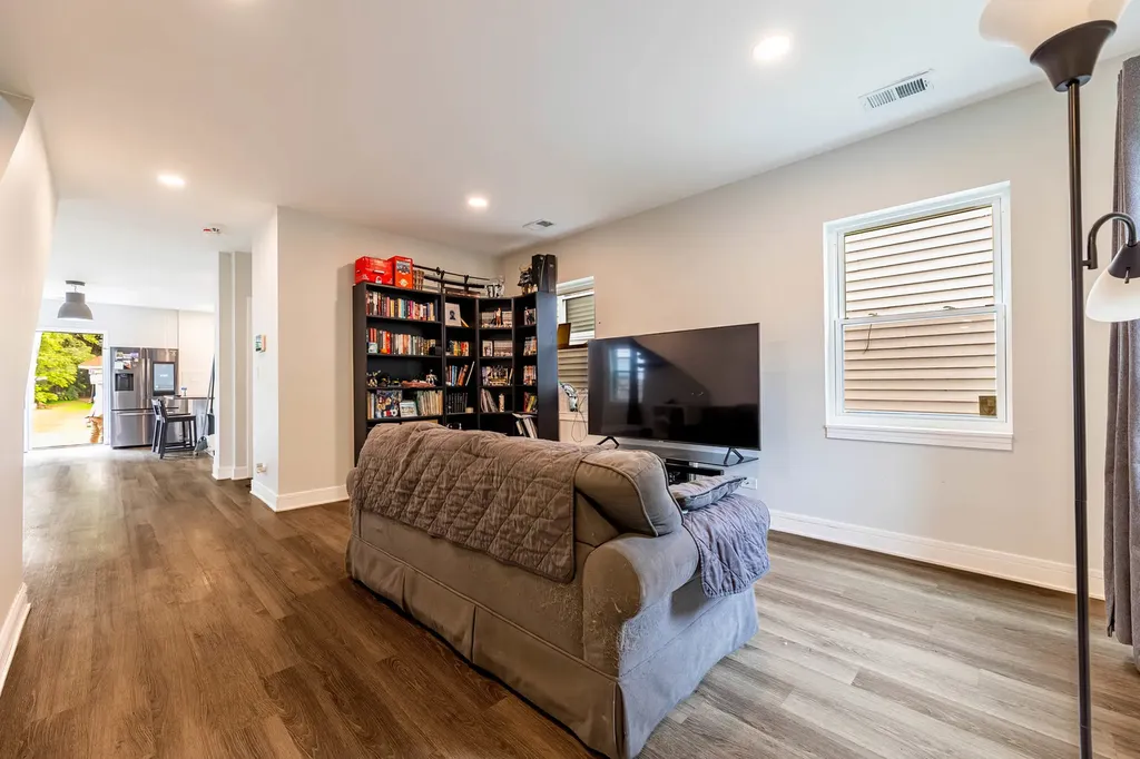 4856 South Ada Street Chicago IL 60609