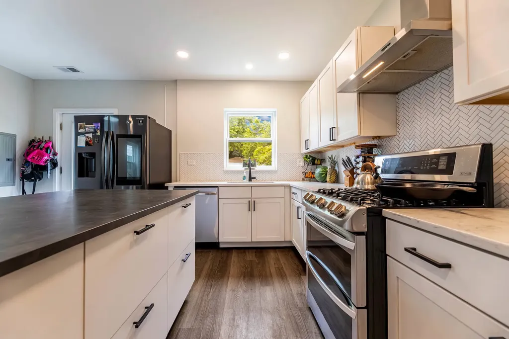 4856 South Ada Street Chicago IL 60609
