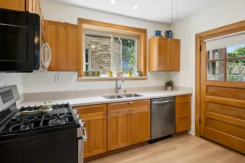 3640 Arthur Avenue Brookfield IL 60513