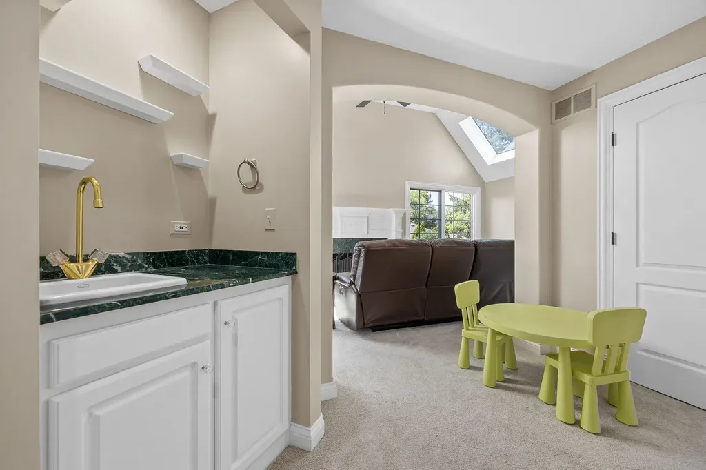 1312 Calvin Court Naperville IL 60540
