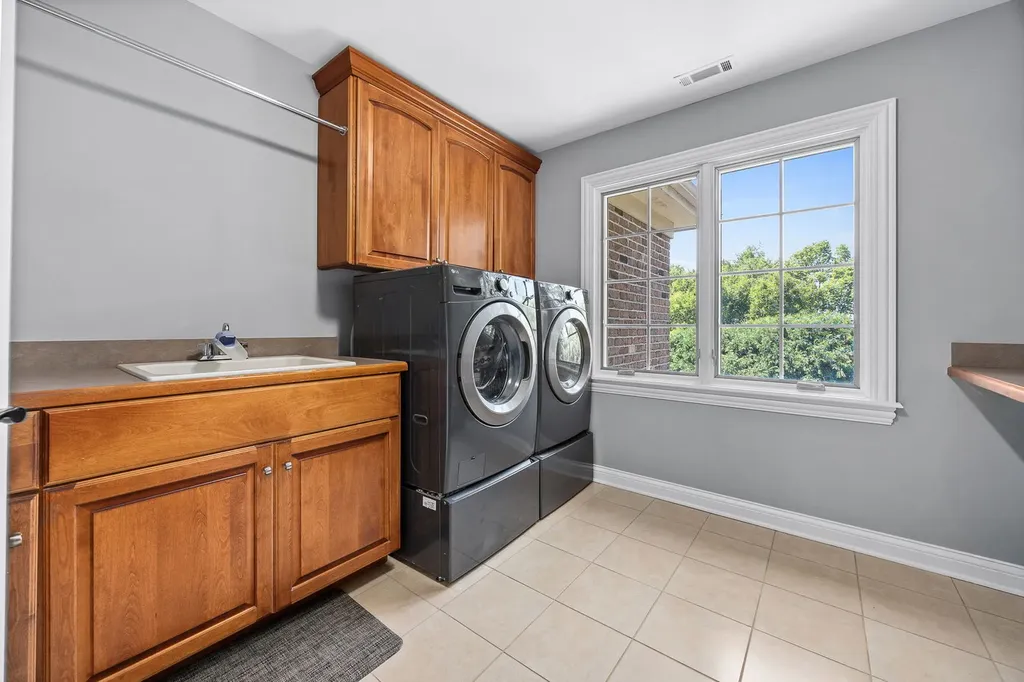 1312 Calvin Court Naperville IL 60540