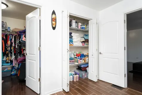 7108 Carbuck Court Joliet IL 60431