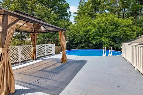 4010 Pinecrest Road Rockford IL 61107
