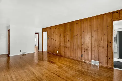 4010 Pinecrest Road Rockford IL 61107