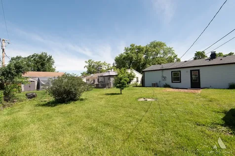 916 Mulberry Lane Streamwood IL 60107