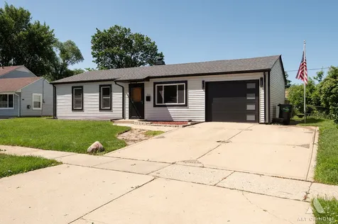 916 Mulberry Lane Streamwood IL 60107