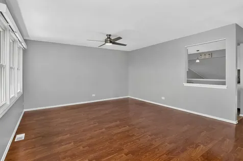 186 Royce Drive Bloomingdale IL 60108