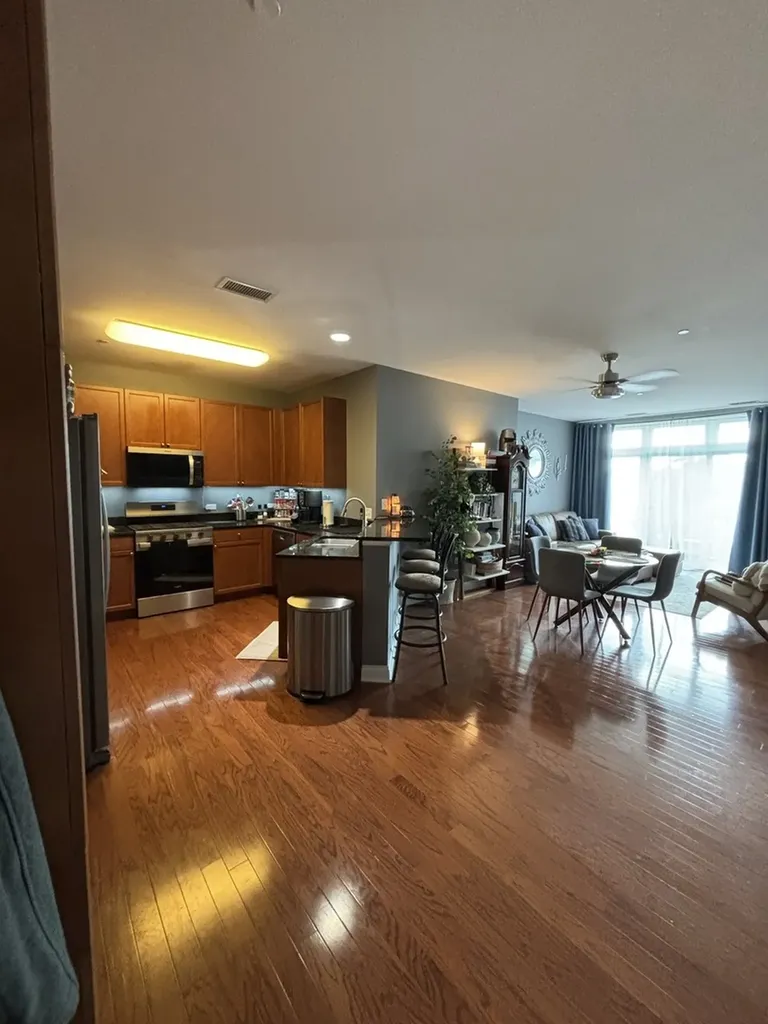 140 South River Street Aurora IL 60506