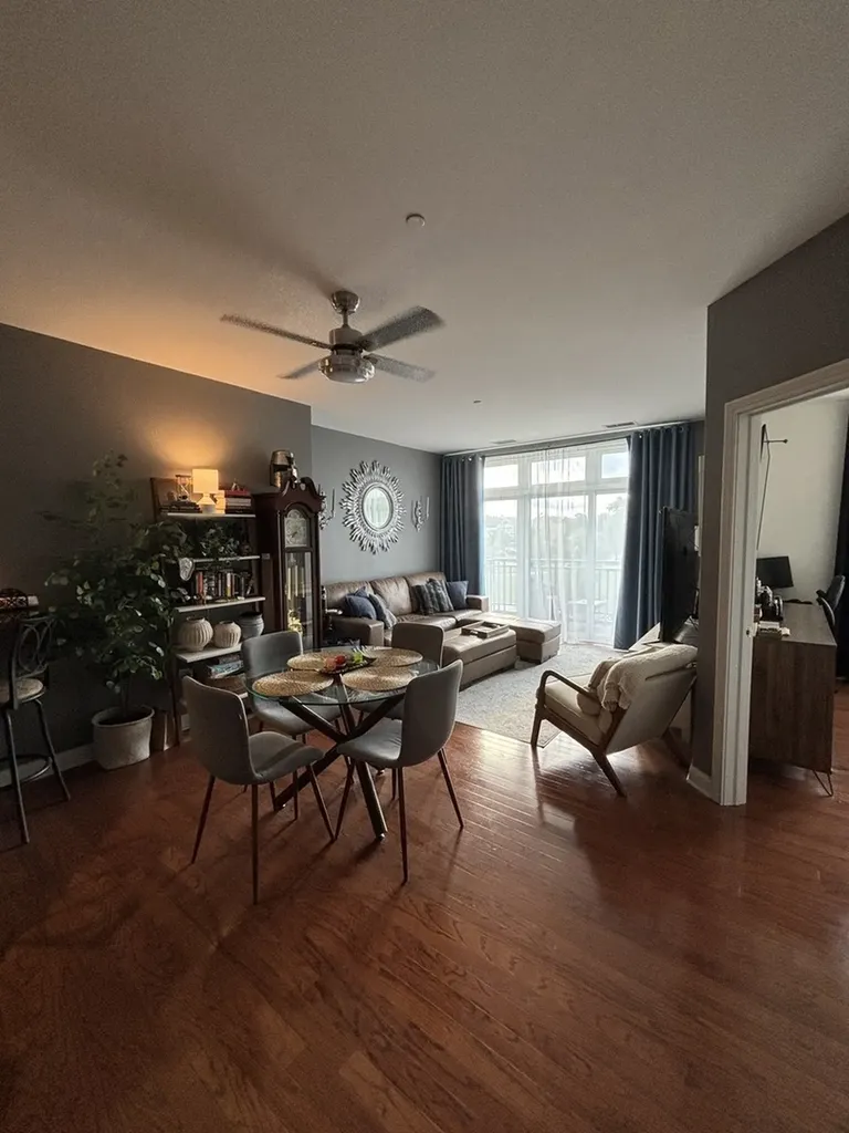 140 South River Street Aurora IL 60506