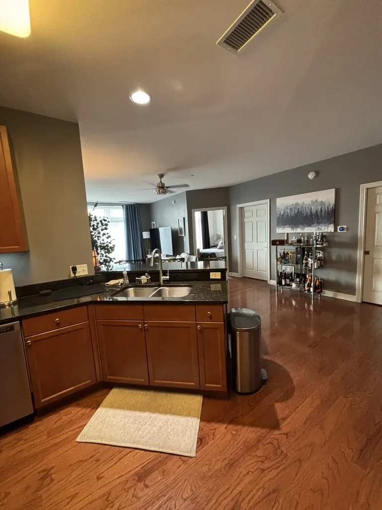 140 South River Street Aurora IL 60506