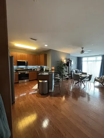 140 South River Street Aurora IL 60506