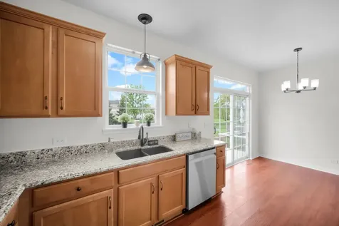 1053 Canary Avenue Yorkville IL 60560
