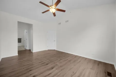1053 Canary Avenue Yorkville IL 60560