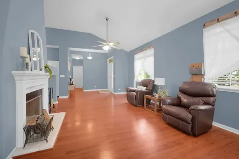 1053 Canary Avenue Yorkville IL 60560
