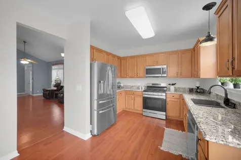 1053 Canary Avenue Yorkville IL 60560