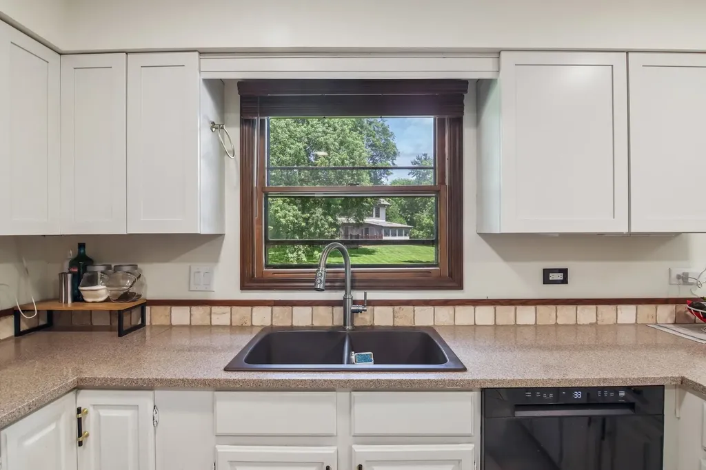 816 Bonnie Brae Lane Bolingbrook IL 60440