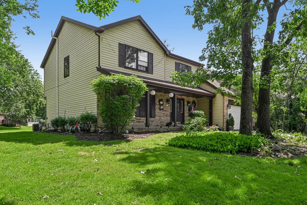 816 Bonnie Brae Lane Bolingbrook IL 60440