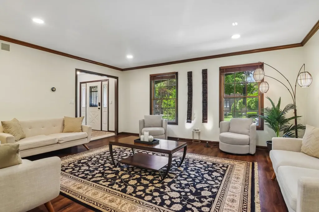816 Bonnie Brae Lane Bolingbrook IL 60440