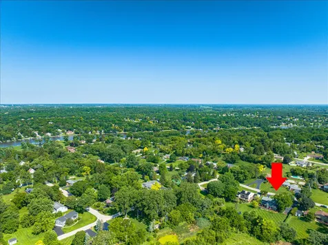 135 Harbor Drive Lake Barrington IL 60010