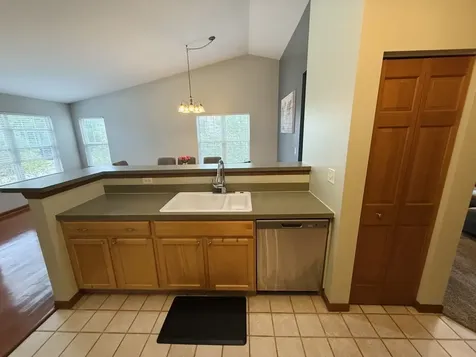 1303 Brookdale Drive Carpentersville IL 60110