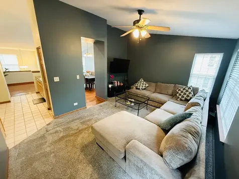 1303 Brookdale Drive Carpentersville IL 60110
