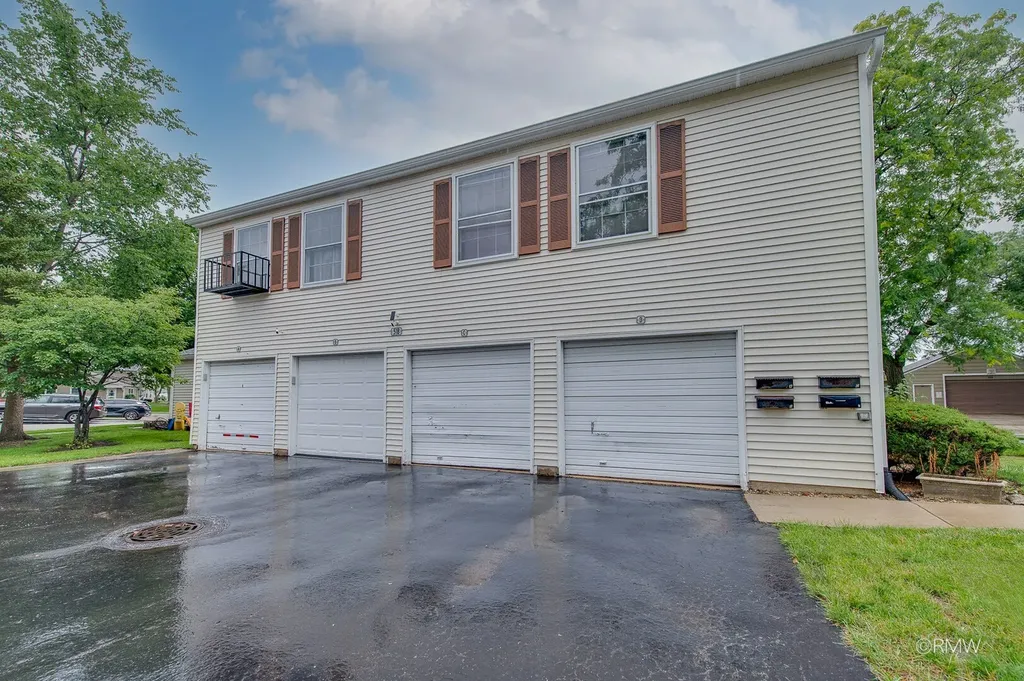 518 Darlene Lane Glendale Heights IL 60139