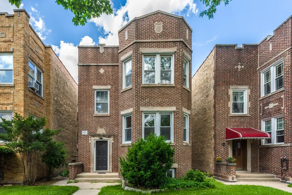 4826 Wright Terrace Skokie IL 60077