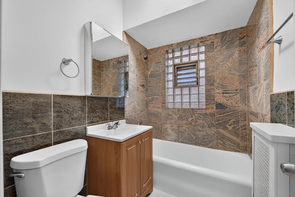 4826 Wright Terrace Skokie IL 60077